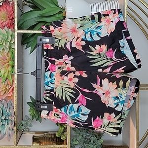 Girls NWOT Size XL 14-16 Old Navy Active Go-Dry Floral Shorts